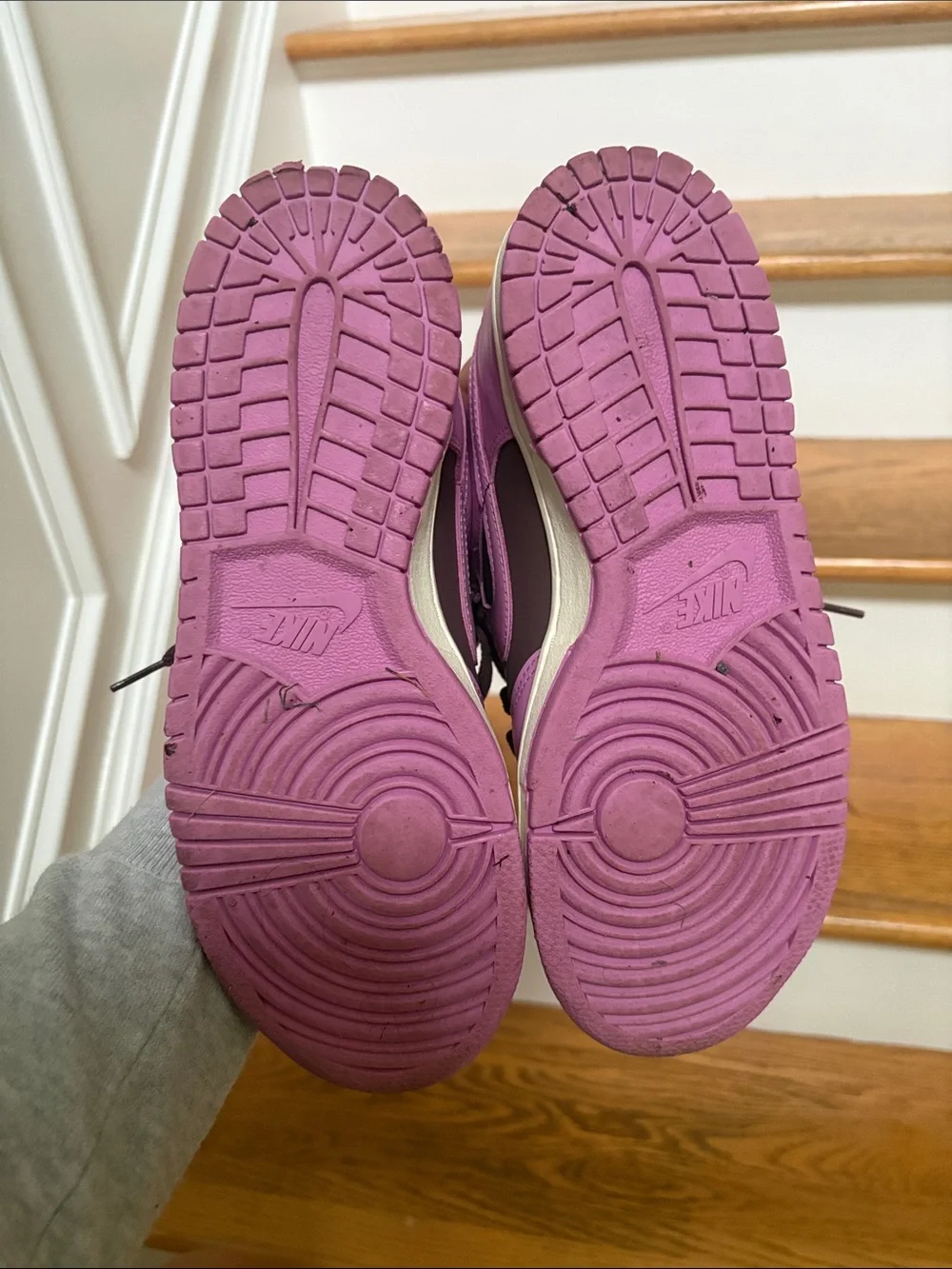 Nike Kids Low-Top DUNK Sneakers in Pink and Brown - 7Y